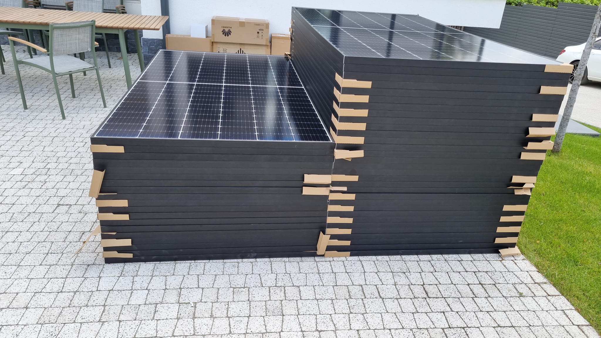 Kit fotovoltaic: Ce este, cum îl alegi și cât de eficient este